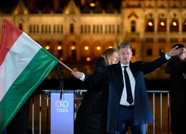 پایان یک عصر با شکست اوربان در مجارستان و زلزله‌ای در قلب اروپا