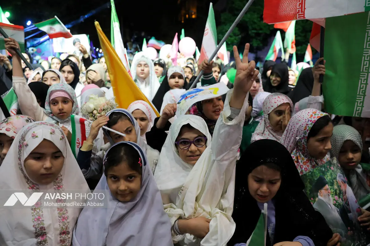 اجتماع دختران کشور دوست