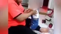 لحظه رفتار شرم آور مرد عرب با دختر بچه 2 ساله+فیلم 