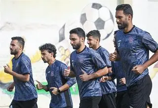 نساجی برای دیدار مقابل سپاهان آماده می‌شود