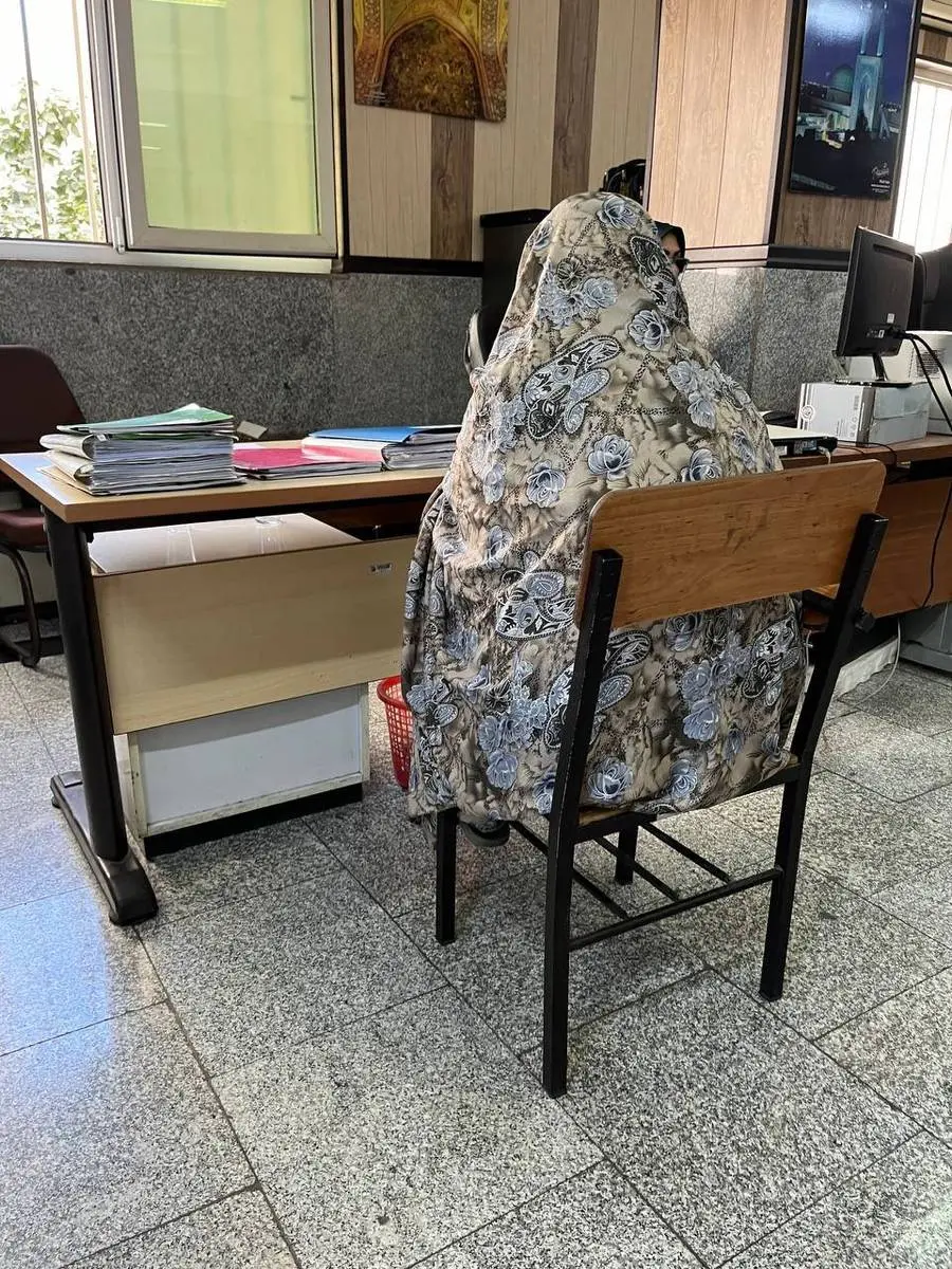 دختر گمشده سر از بازداشتگاه پلیس در آورد!