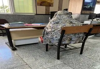 دختر گمشده سر از بازداشتگاه پلیس در آورد!