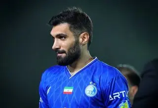 عذرخواهی مدافع استقلال از ساپینتو