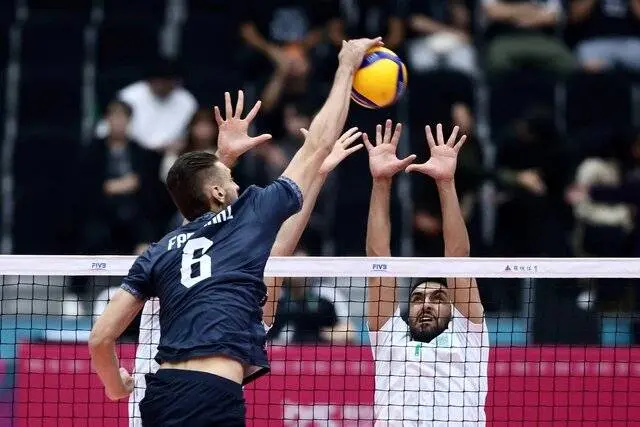 مردان والیبال ایران،عربستان را درخانه شکست دادند / نبرد دوباره با ترکیه برای قهرمانی