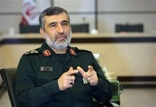 سردار حاجی‌زاده: حضور آمریکا در منطقه مانند نشستن در اتاق شیشه‌ای است