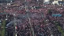 فیلم اقامه نماز بر پیکر رهبر شهید + ببینید 