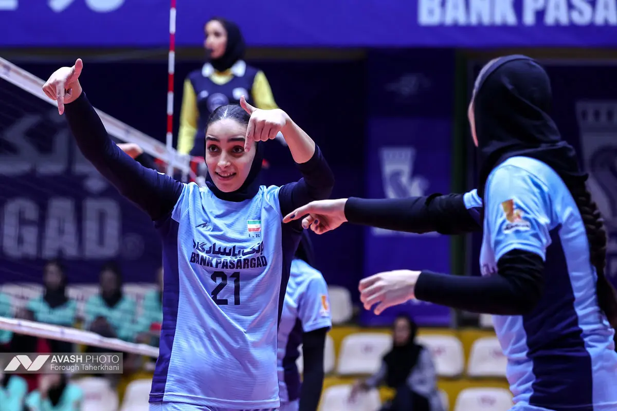 بازی تدارکاتی تیم ملی بزرگسال والیبال با تیم زیر ۱۸ سال