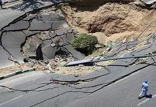 فرسودگی لوله‌های آب، یکی از دلایل فرونشست زمین