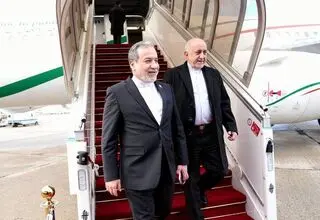عراقچی وارد فرانسه شد