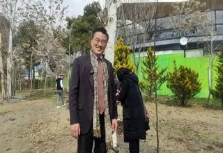 سفیر کره جنوبی در ایران قطعه ماندگار جان مریم را خواند+فیلم
