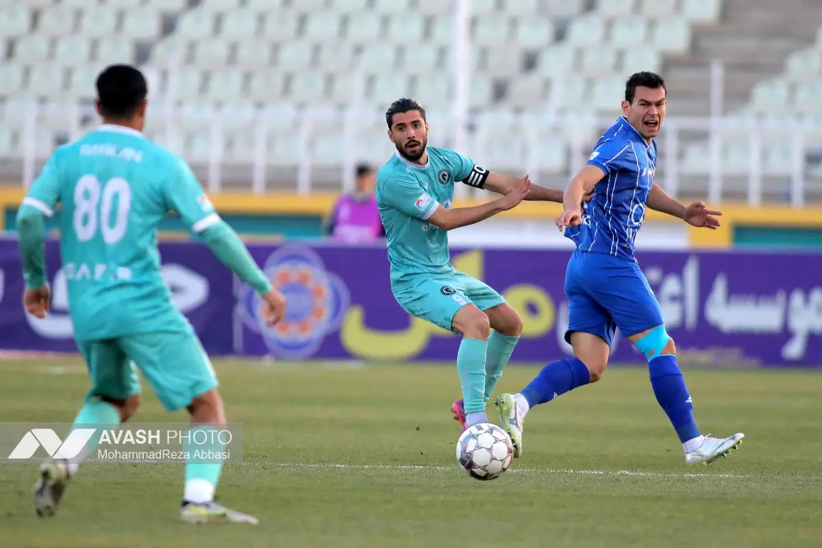 دیدار تیم های فوتبال استقلال تهران و پیکان