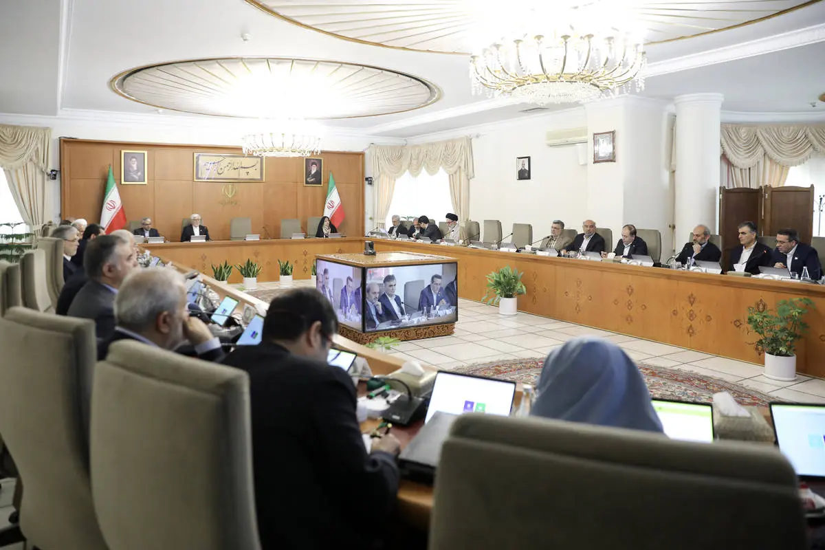 تذکر عارف به نخبگان: صحبتی که بوی کاهش وحدت بدهد را مطرح نکنید!