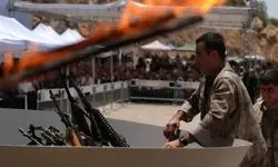پ‌ک‌ک سلاح‌های خود را تحویل داد و به آتش کشید