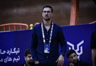 مربی تیم بسکتبال رعد پدافند هوایی میگوید: فاصله تجربه میان بازیکنان اصلی و ذخیره، عامل افت ما در میانه بازی‌هاست 