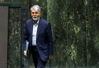 کارت زرد به وزیر یا نقره‌داغ کردن حضور اندک فرهنگ