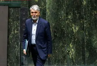 کارت زرد به وزیر یا نقره‌داغ کردن حضور اندک فرهنگ