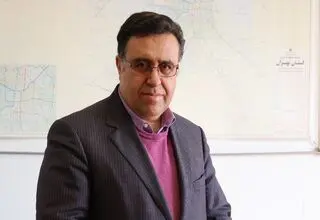 سران قوا یک کابینه کوچک‌تر به فرماندهی رهبری تشکیل دهند/ نظرسنجی‌ها می‌گوید میزان مشارکت در انتخابات شوراها ۳ درصد است 