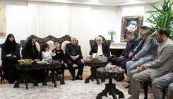 عارف با خانواده شهید رئیسی دیدار کرد 