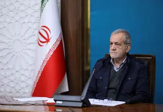 پیام پزشکیان به مناسب ۱۲ فروردین؛ تجاوز قدرت‌های سلطه‌گر بار دیگر نشان داد آن‌ها با استقلال، عزت و پیشرفت ملت ایران سر سازگاری ندارن