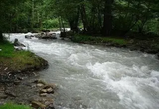 اتراق در حاشیه رودخانه‌ها ممنوع است