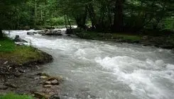 اتراق در حاشیه رودخانه‌ها ممنوع است