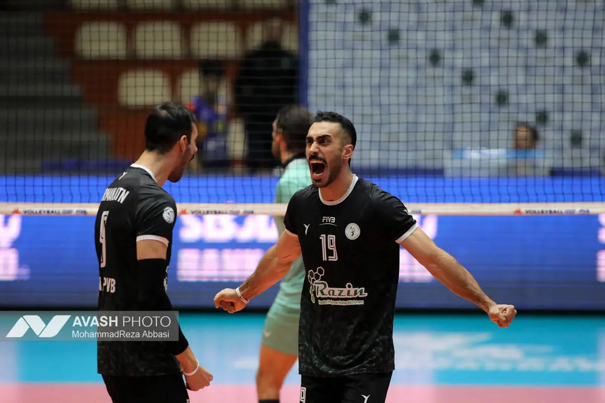 دیدار تیم های والیبال پیکان تهران و رازین پلیمر