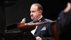 «عبدالحسین مختاباد» ارکستر موسیقی ملی ایران را همراهی کرد