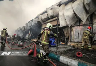 استقرار موقت غرفه‌داران بازارچه جنت آباد در محل جدید