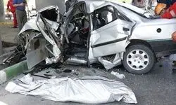 برخورد پژو پارس با تیر برق قربانی گرفت/ آمار جان باختگان