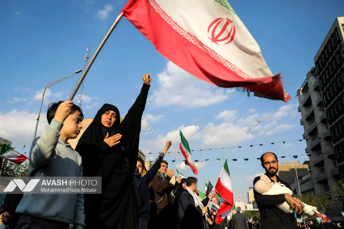 تشییع پیکر دریابان شهید «علیرضا تنگسیری» و جمعی از شهدای والامقام