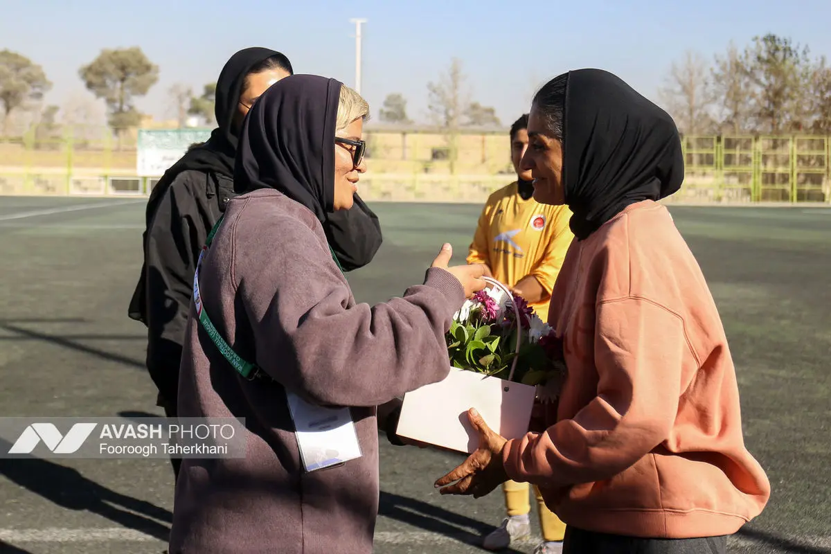 لیگ برتر فوتبال زنان ـآوای تهران و خاتون بم