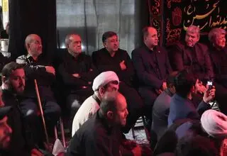حضور رئیس‌جمهور در مراسم روضه خانگی شهید علی لاریجانی
