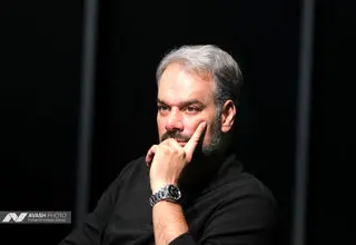 چاپلوسی و تملق‌گویی یکی از پایه‌های اصلی نفوذ است 