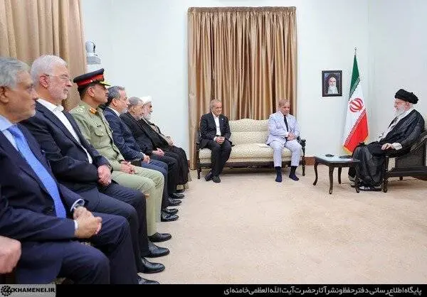 رهبر انقلاب: ایران و پاکستان میتوانند در دنیای اسلام تأثیرگذار باشند
