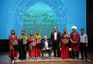 حضور چمشگیر بانوان ترکمنی در جشنواره موسیقی جوان 