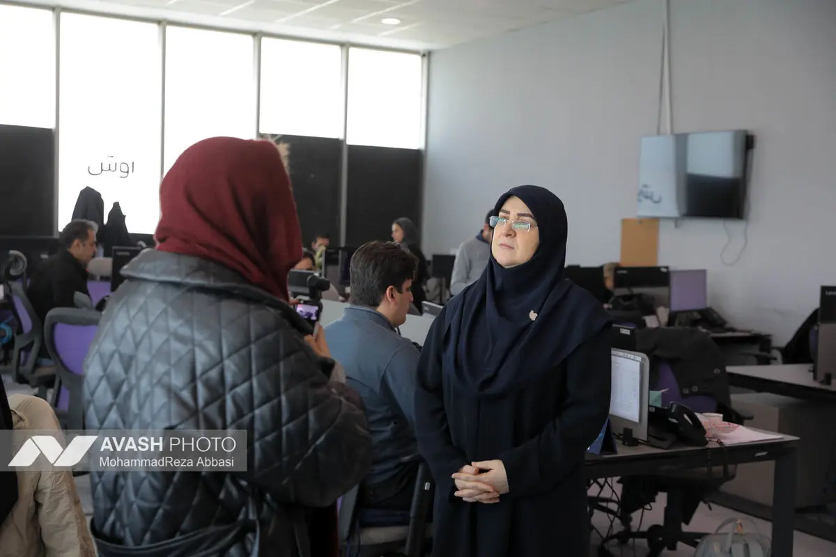 بازدید فاطمه مهاجرانی سخنگوی دولت از تحریریه آوش