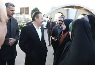 مهاجرانی به قزوین رفت