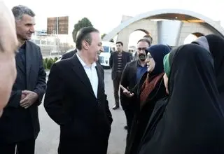 مهاجرانی به قزوین رفت