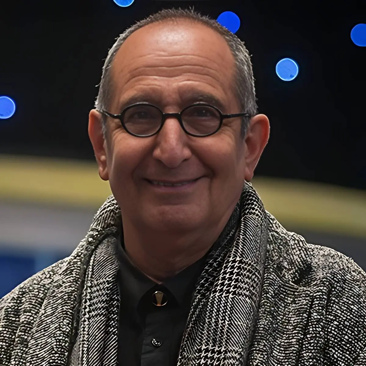 فرهاد آییش «ونگوگ» می‌شود