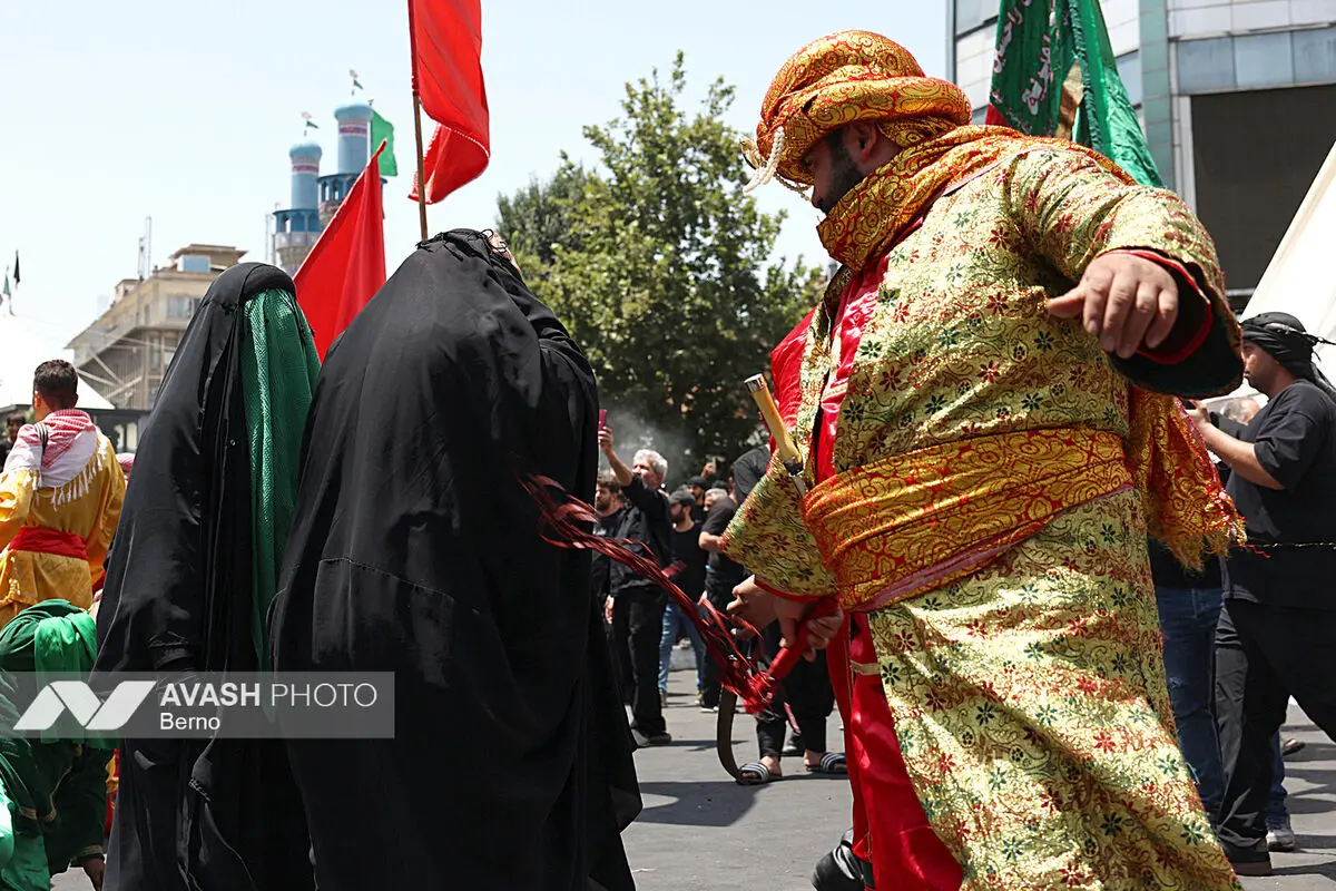 مراسم آیینی خیمه سوزان ظهر عاشورا - تهران