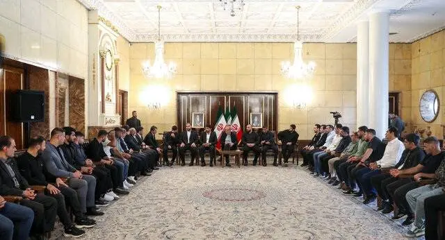 پزشکیان در مراسم تجلیل از قهرمانان کشتی آزاد و فرنگی: تسلیم شدن در وجود ما نیست