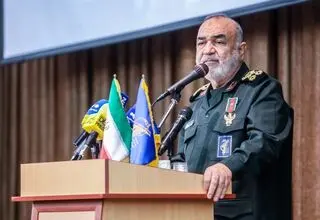 سردار سلامی: به آمریکا می‌گوییم که برای هر سناریویی آماده هستیم