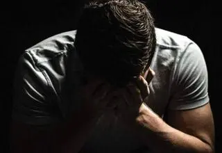 مرد خیانتکار پشیمان شد / من زنم را طلاق نمی دهم اورا دوست دارم کمکم کنید...