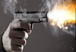 پلیس آمریکا مردی که دستش را به‌سمت آن‌ها نشانه گرفت، کشت