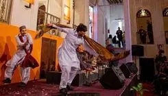 روزنامه اصولگرا: فستیوال کوچه با خاموش شدنش، درس همبستگی ملی داد