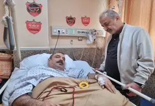 عیادت درویش از هوادار متعصب پرسپولیس