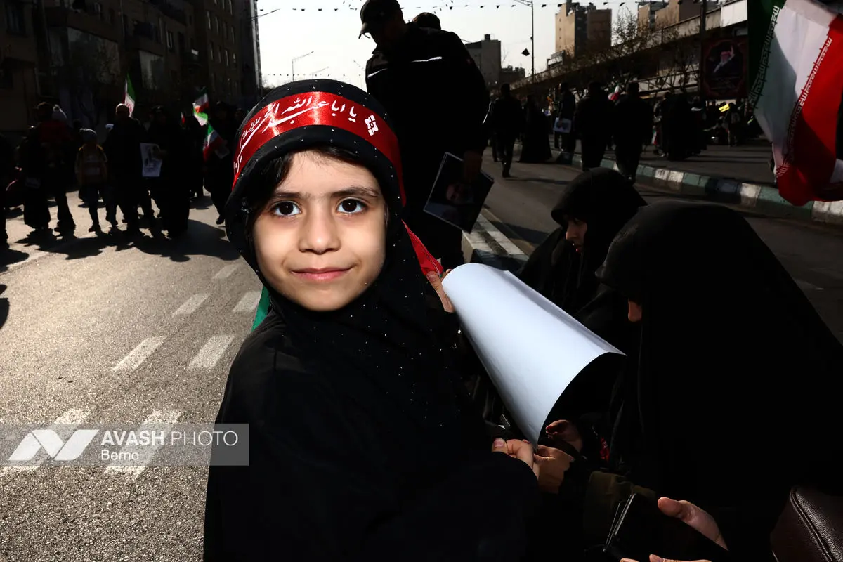 تشییع پیکر ۳۵ شهید جنگ رمضان در تهران