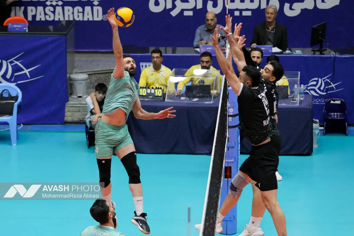 دیدار تیم های والیبال پیکان تهران و رازین پلیمر