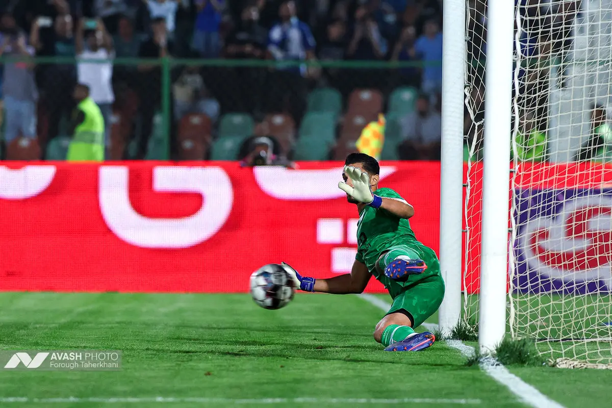 لیگ برتر فوتبال - استقلال و پیکان