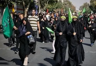 راهپیمایی میلیونی اربعین بدون مشکل امنیتی ادامه دارد